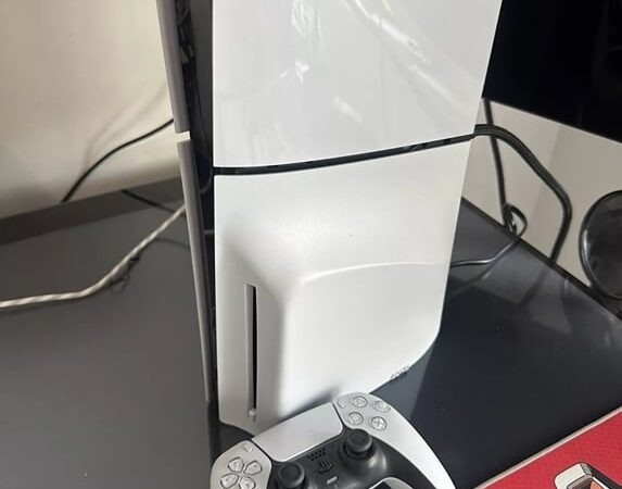 PlayStation 5 disc console 7S82