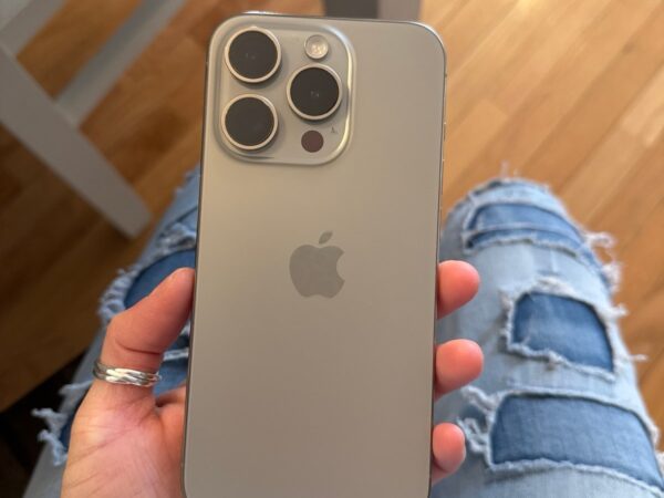 iPhone 15 Pro Unlocked 1F93