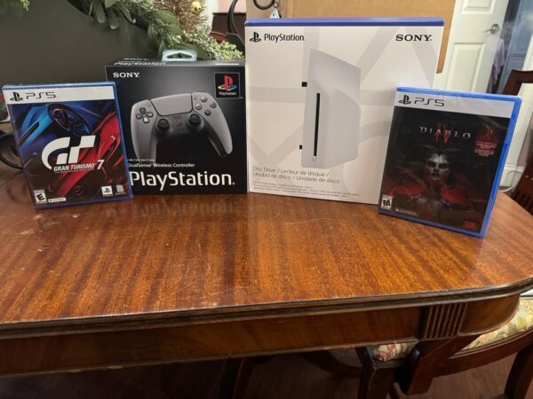 PlayStation 5 gaming bundle 1P72