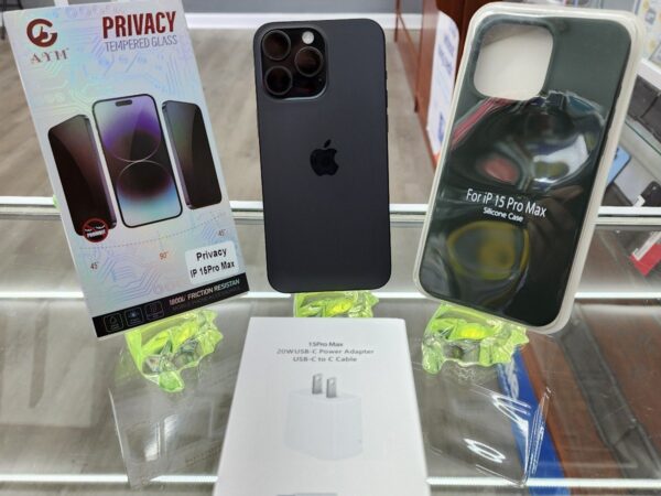 iPhone 15 Pro Max 256GB Black Titanium Unlocked Includes: Case+Protector+Charger 7B88